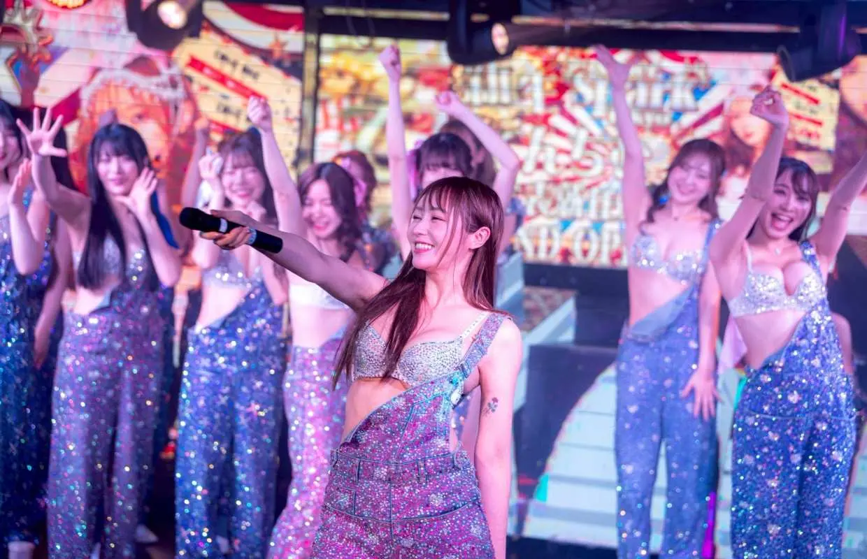 東京のおすすめナイトライフ｜六本木スーパースパーク東京 パート3 VIPイマーシブエンターテイメントショーチケット（ドリンク2杯付き）