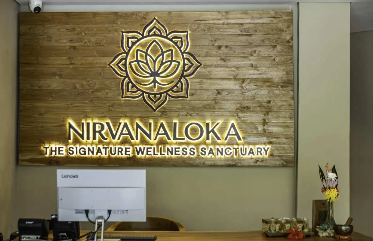 在乌布的Nirvanaloka Spa and Wellness体验水疗