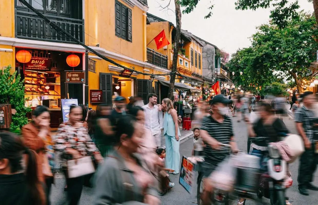 1-Hour Hoi An Ancient Town Photo Shoot & Video Reel Experience