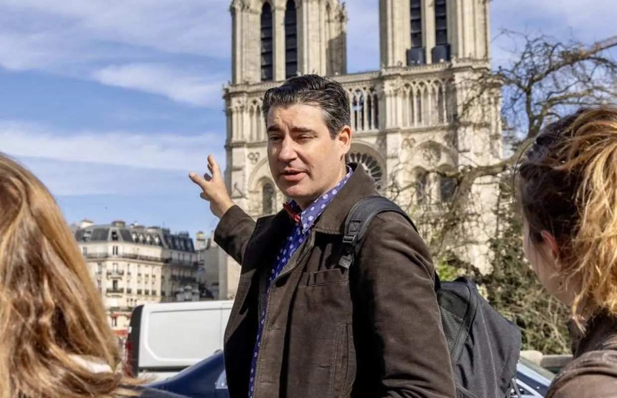 See 15+ Top Sights Paris Tour with Fun Guide, (Walking and Metro Tour)