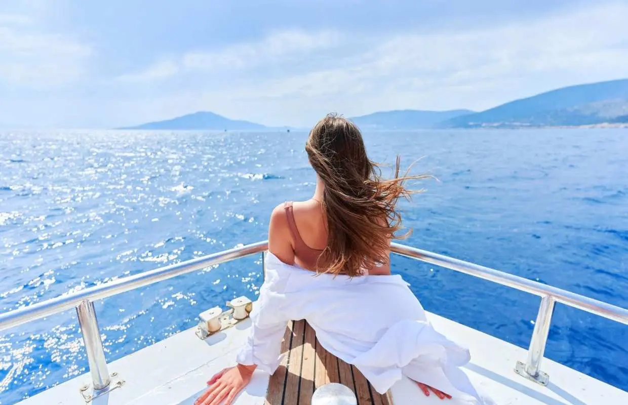 Full-Day Ras Mohammed Boat Trip with White Island Snorkeling