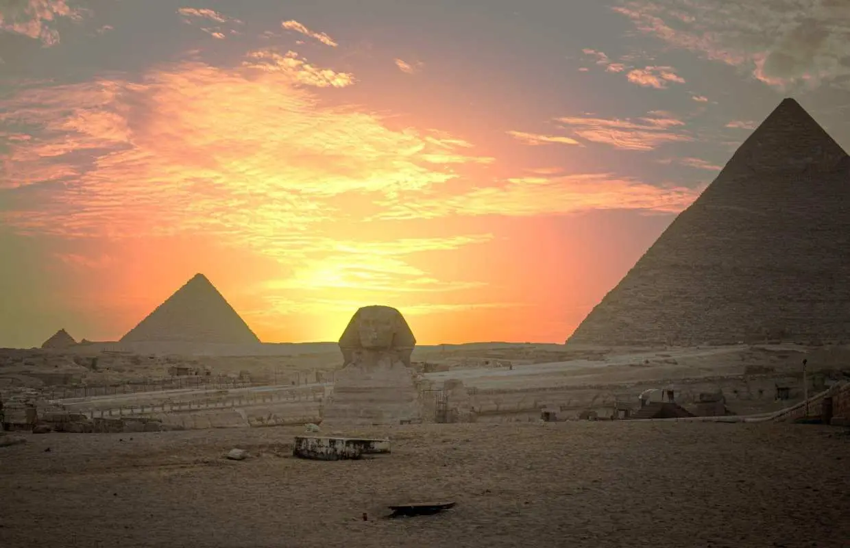 Guided Pyramids at Sunrise With Islamic and Coptic Cairo Tour