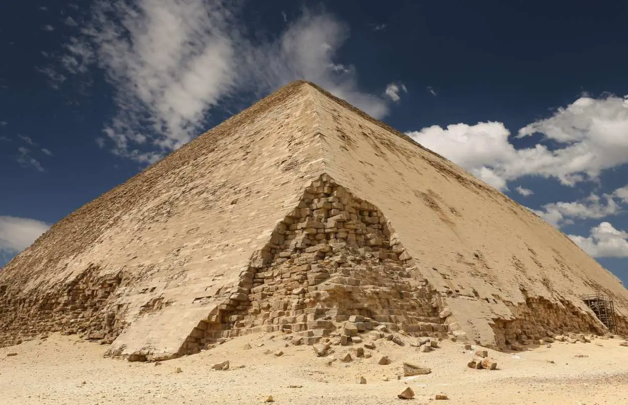 Memphis and Pyramids of Saqqara Tour With Dahshur Pyramid Tour