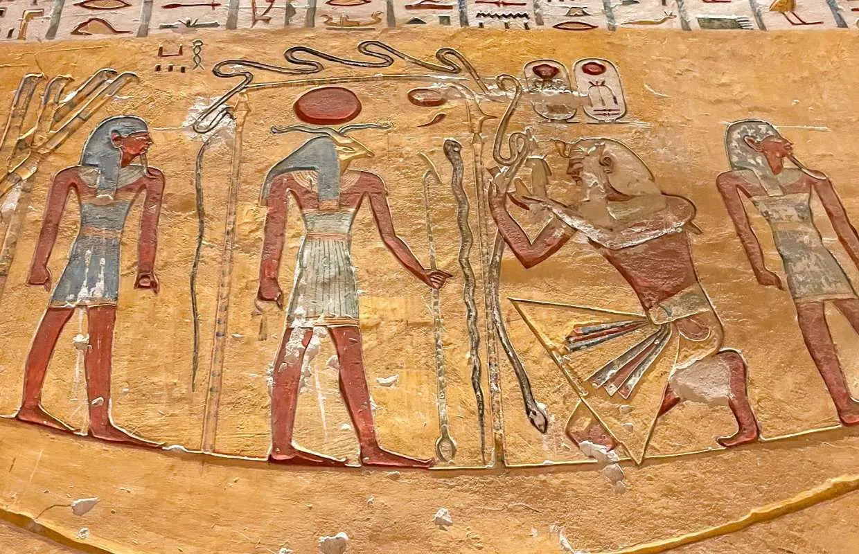 Guided Luxor Royal Tombs Tour at Valley Of The Queens & Kings