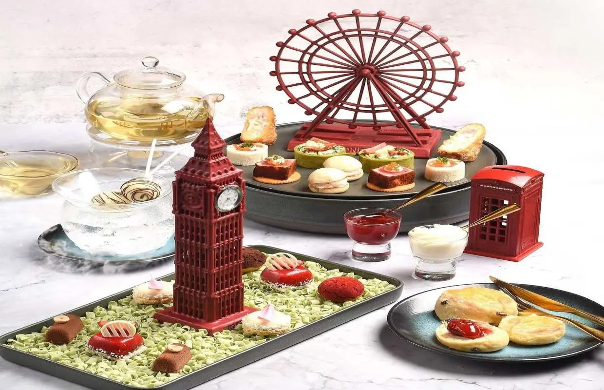 Afternoon tea at Rendezvous Lounge & Bar by The Landmark Bangkok