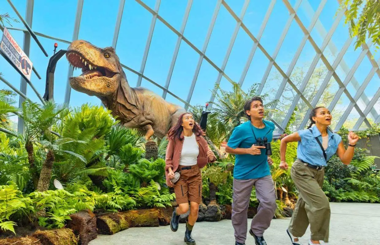 Singapore: Entry Ticket to Gardens by the Bay and Jurassic World with Hotel Pick up | Singapore