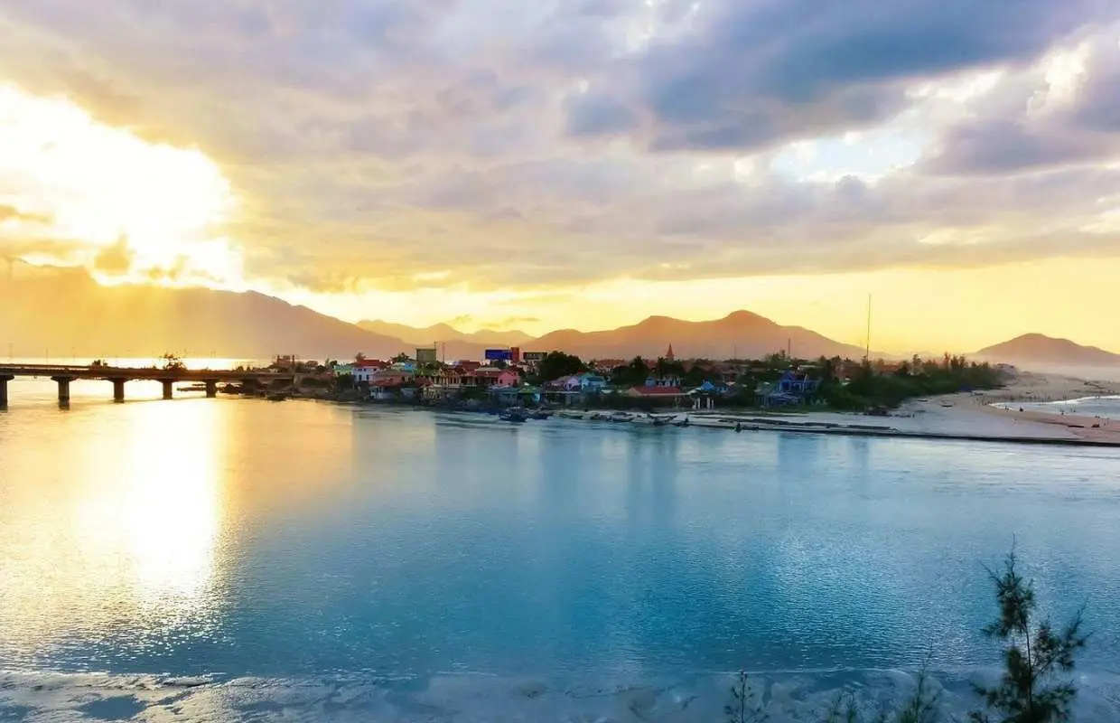 Hue to Hoi An via Hai Van Pass – Private Car Charter