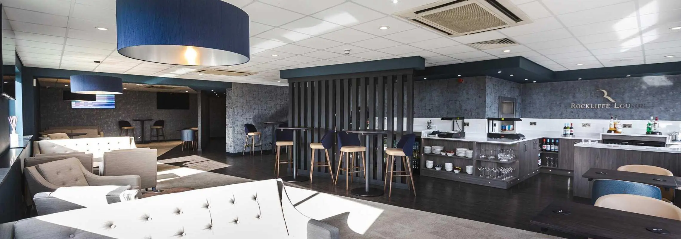 蒂賽德國際機場(MME) | Main Terminal | The Rockliffe Lounge | 貴賓室服務