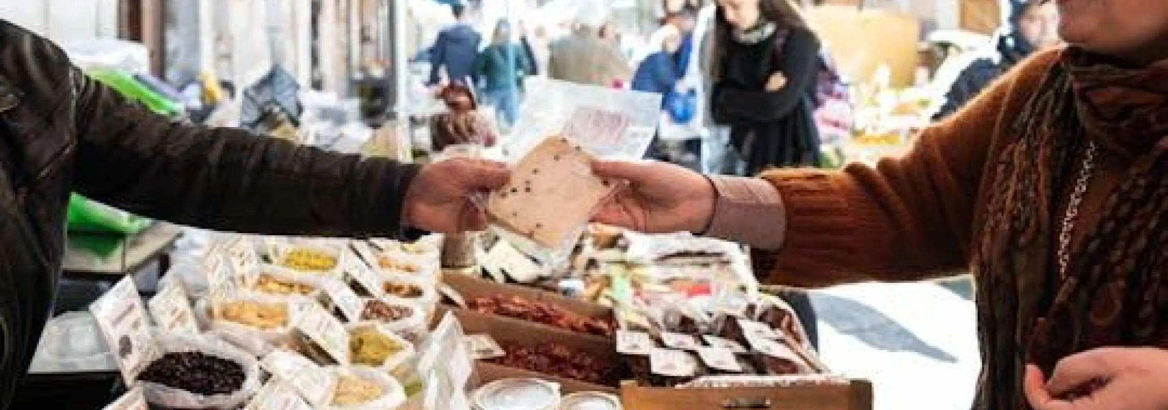 パルマの市場見学と、チェザリーナの家で食事をする体験