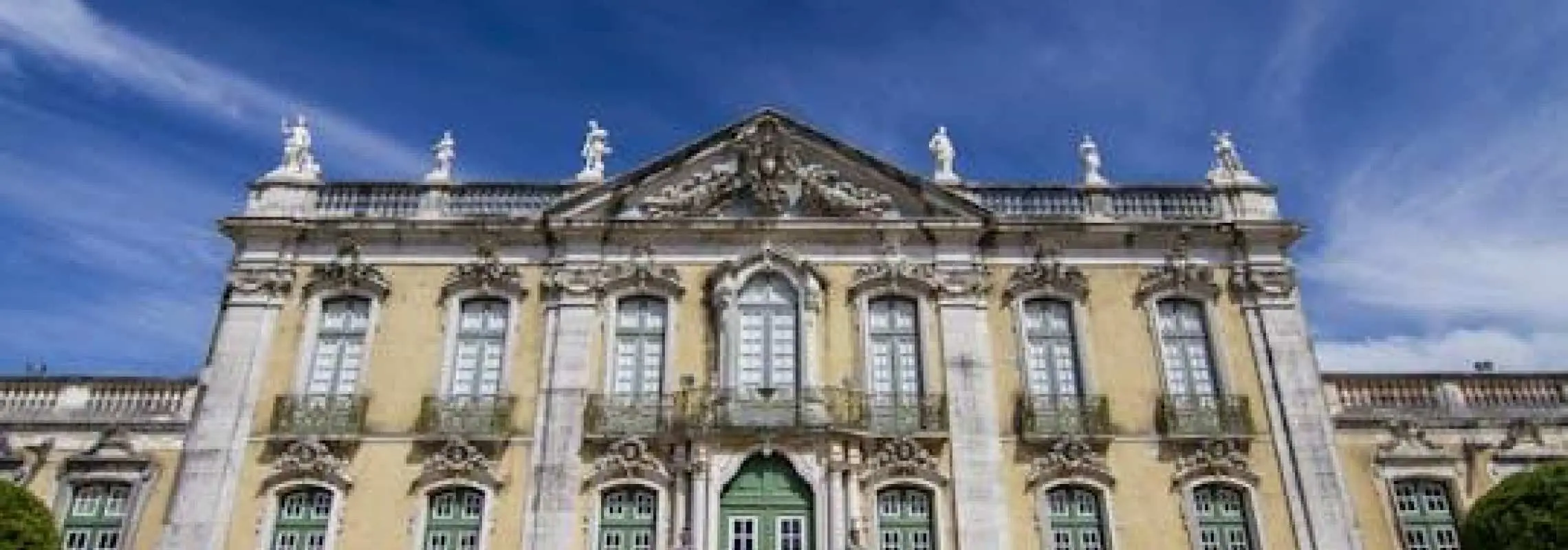 Sintra, Estoril coast and Queluz Palace private tour from Lisbon