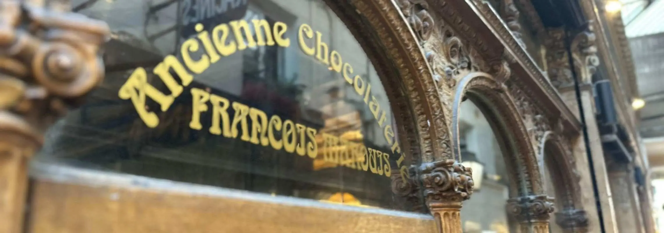 Secret Covered Passages Tour in Paris