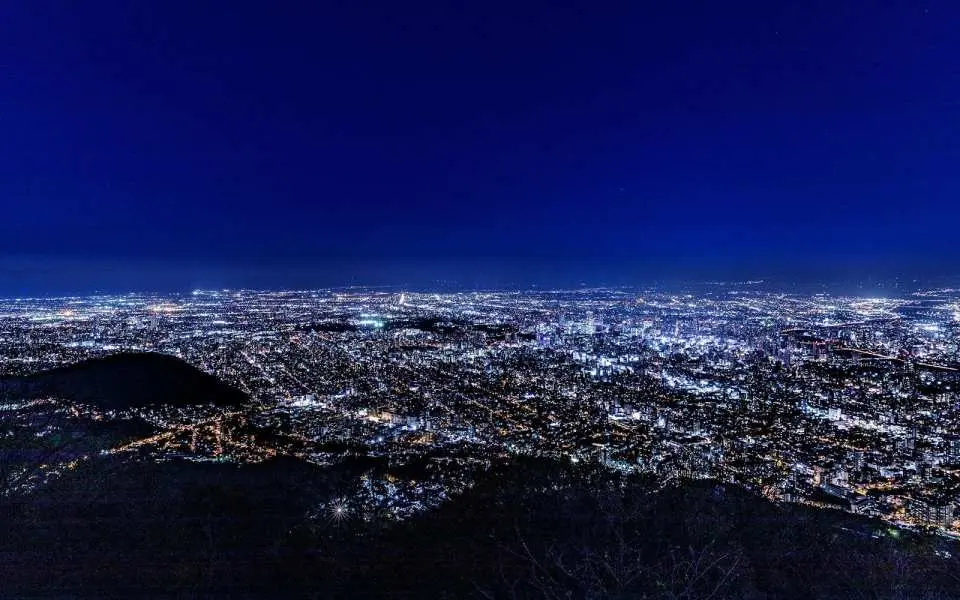 札幌｜藻岩山・旭山記念公園｜夜景スポット巡り- KKday
