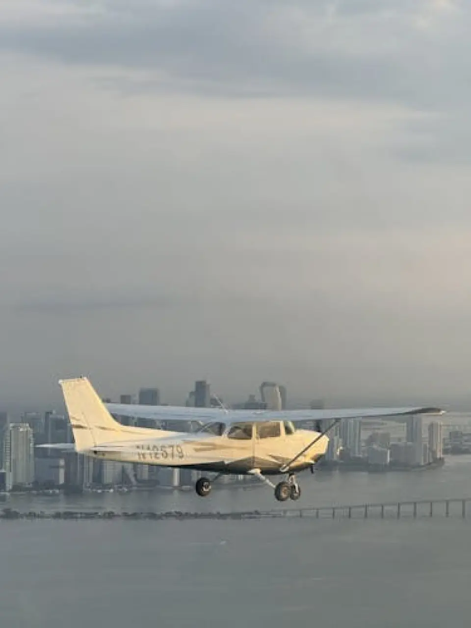 ドリンク付きマイアミビーチプライベート飛行機ツアー - KKday