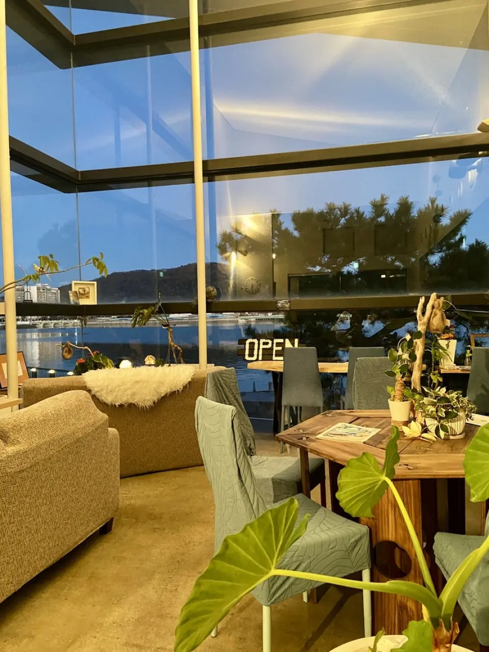 wakanouracafe Malerei Wakayama City | Seat Reservation - KKday