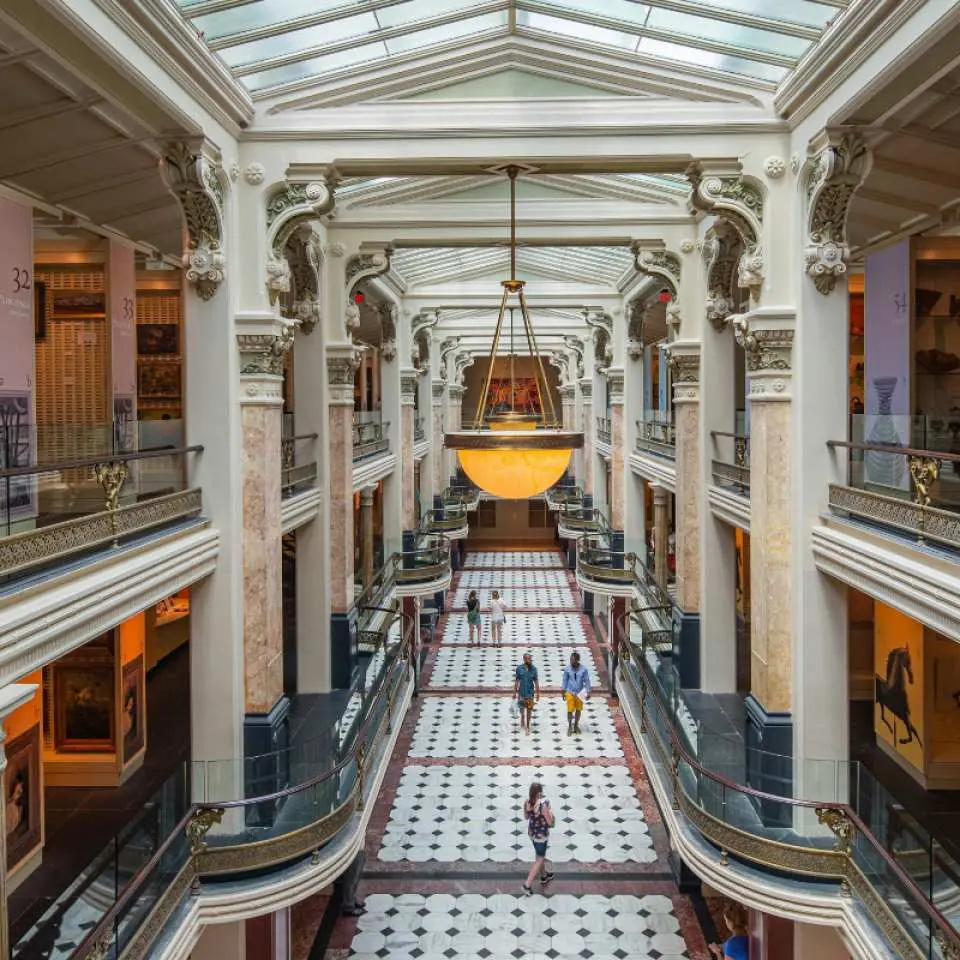 ワシントンD.C.日帰りツアー【国会議事堂・ホワイトハウス・リンカーン