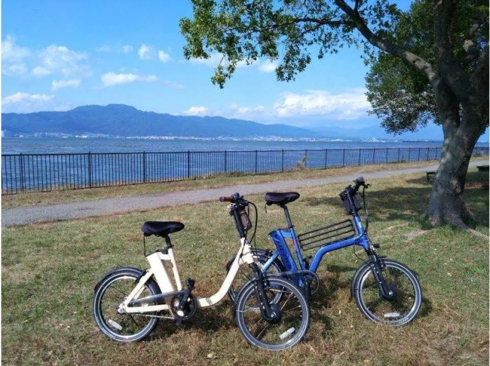滋賀・大津｜電動アシスト自転車レンタル（5時間）琵琶湖観光 - KKday