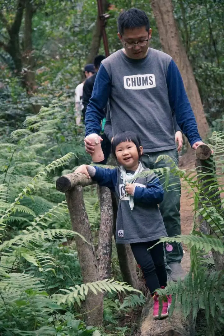 【森林保衛戰】森林覆蓋大地，讓生命得以延續，不過最近卻有很多危機讓森林漸漸生病了，一起來了解發生什麼事，並且想個好方法來改變吧