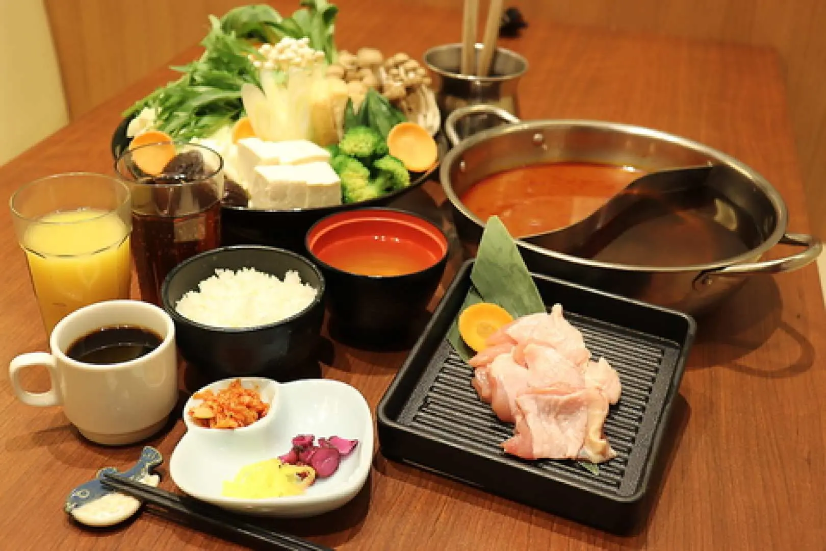 [Japan Travel・KKday Exclusive] Wagyu Crab All-You-Can-Eat Osaka Portal Main Store・Japanese Shabu-shabu Restaurant Reservation｜Free choice of 10 different broths｜Namba OCAT