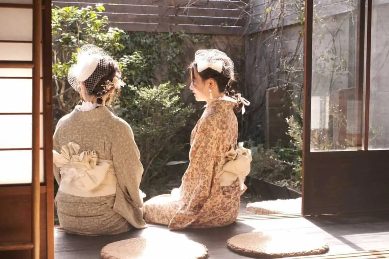 京阪線・祇園四條駅徒歩3分・阪急線・河原町駅徒歩5分。 。