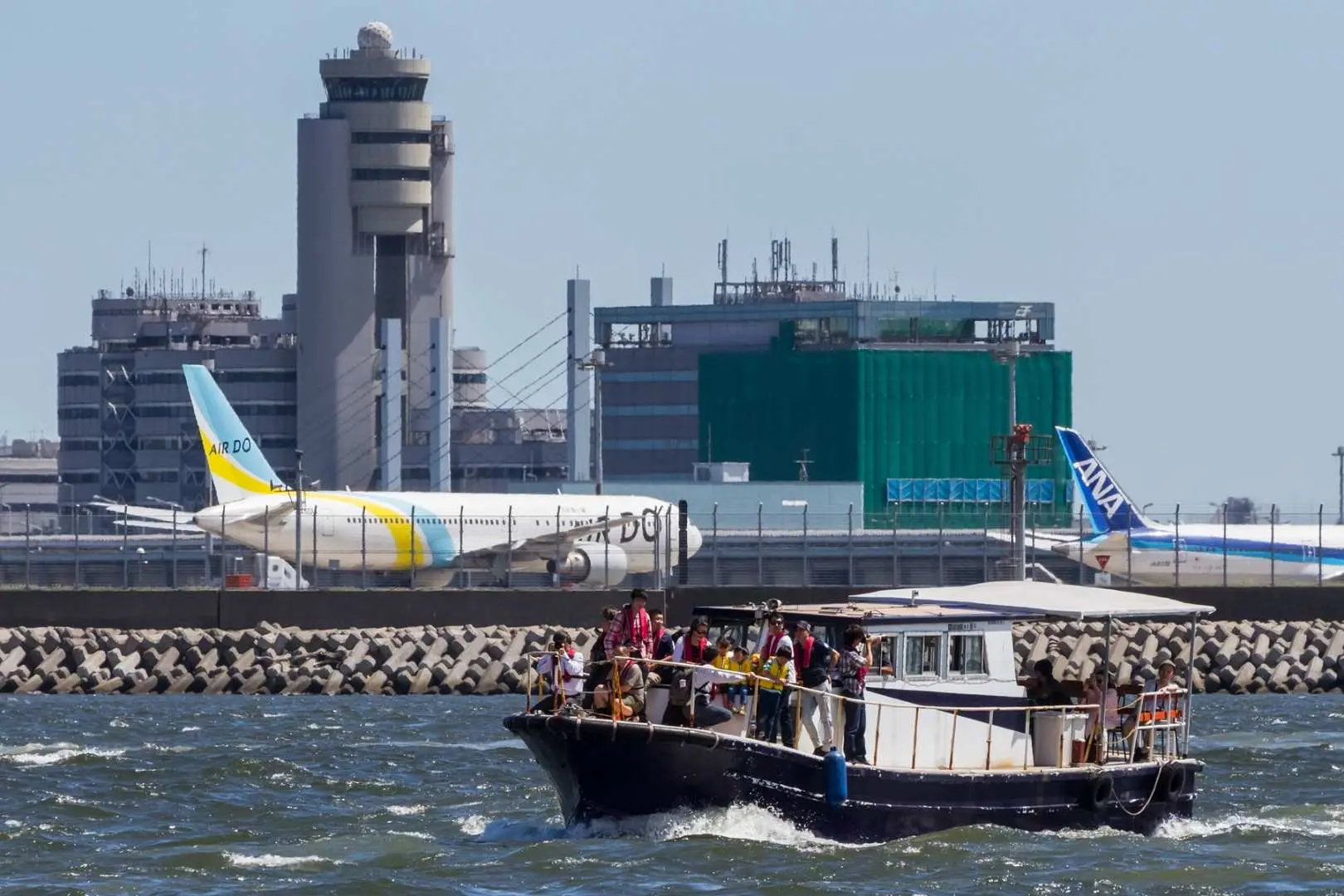 Jet Plane Watching Shared Cruise off the Coast of Haneda Airport (Suitable for Children) | Tokyo