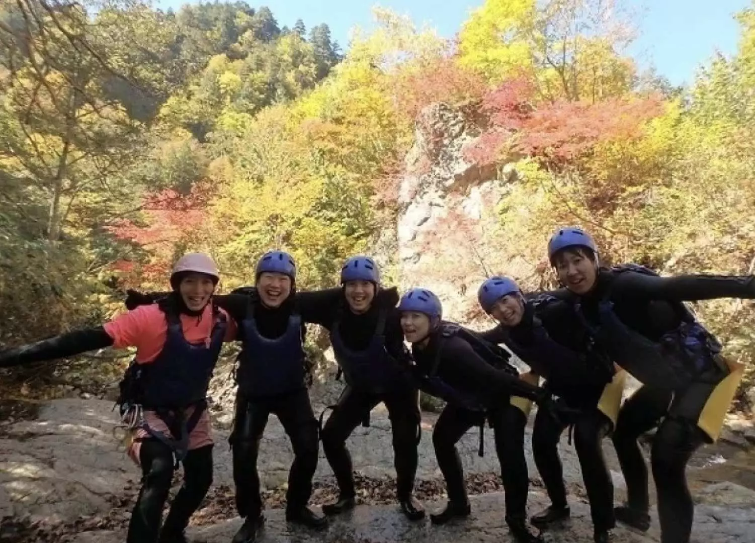 11:00
在未受破壞的大自然中，回頭望去，谷川山的壯麗景色盡收眼底！
秋天，還有美麗的秋葉！奢華的景色展開。