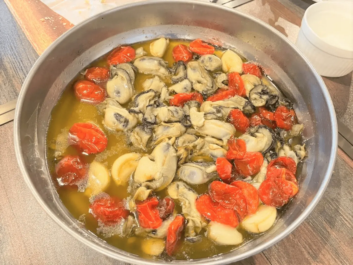 It can also be used for Kankan-yaki, fried oysters, oyster hot pot, ajillo, etc.