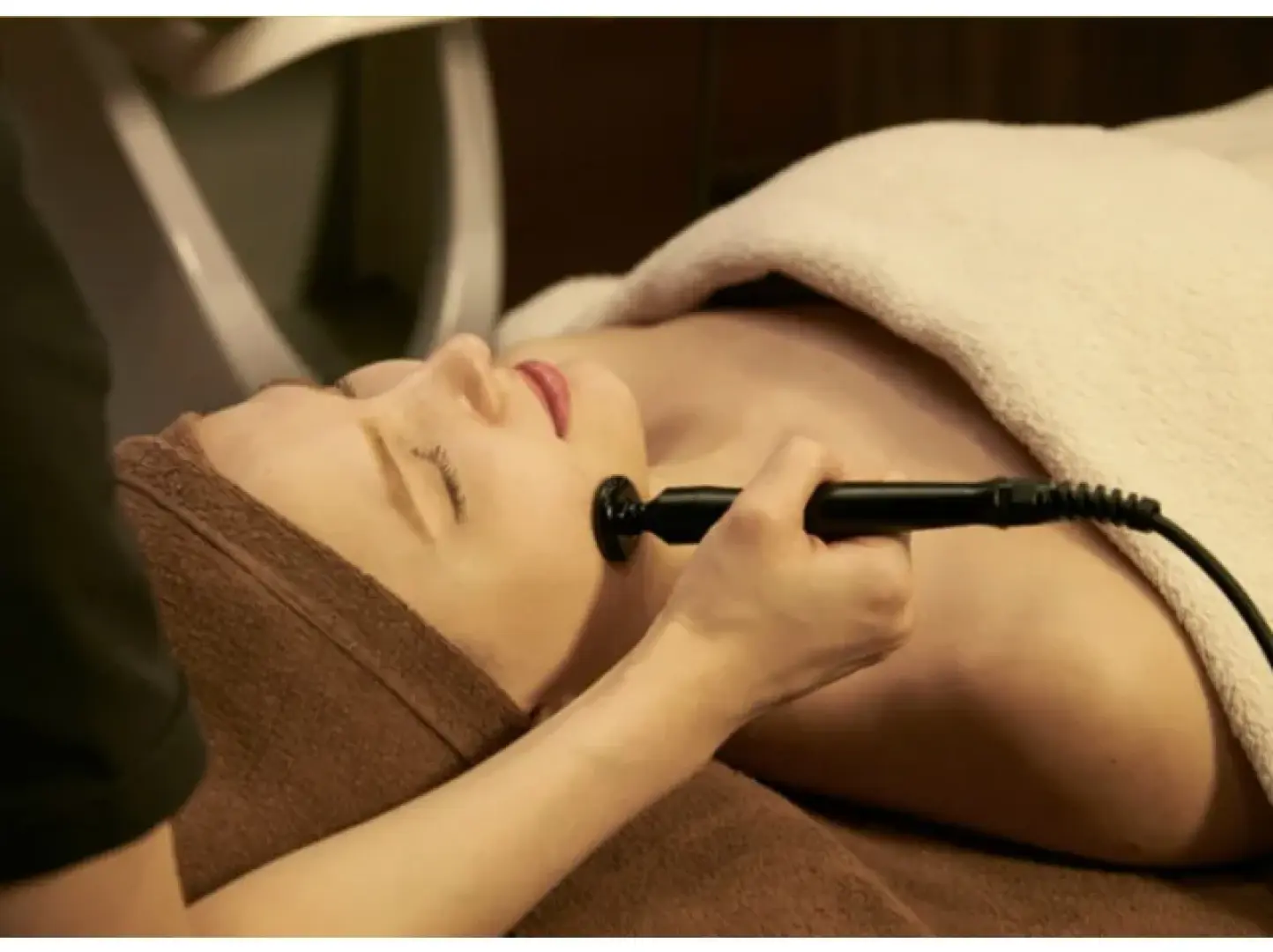 ⑪<Treatment> Small face facial or high face