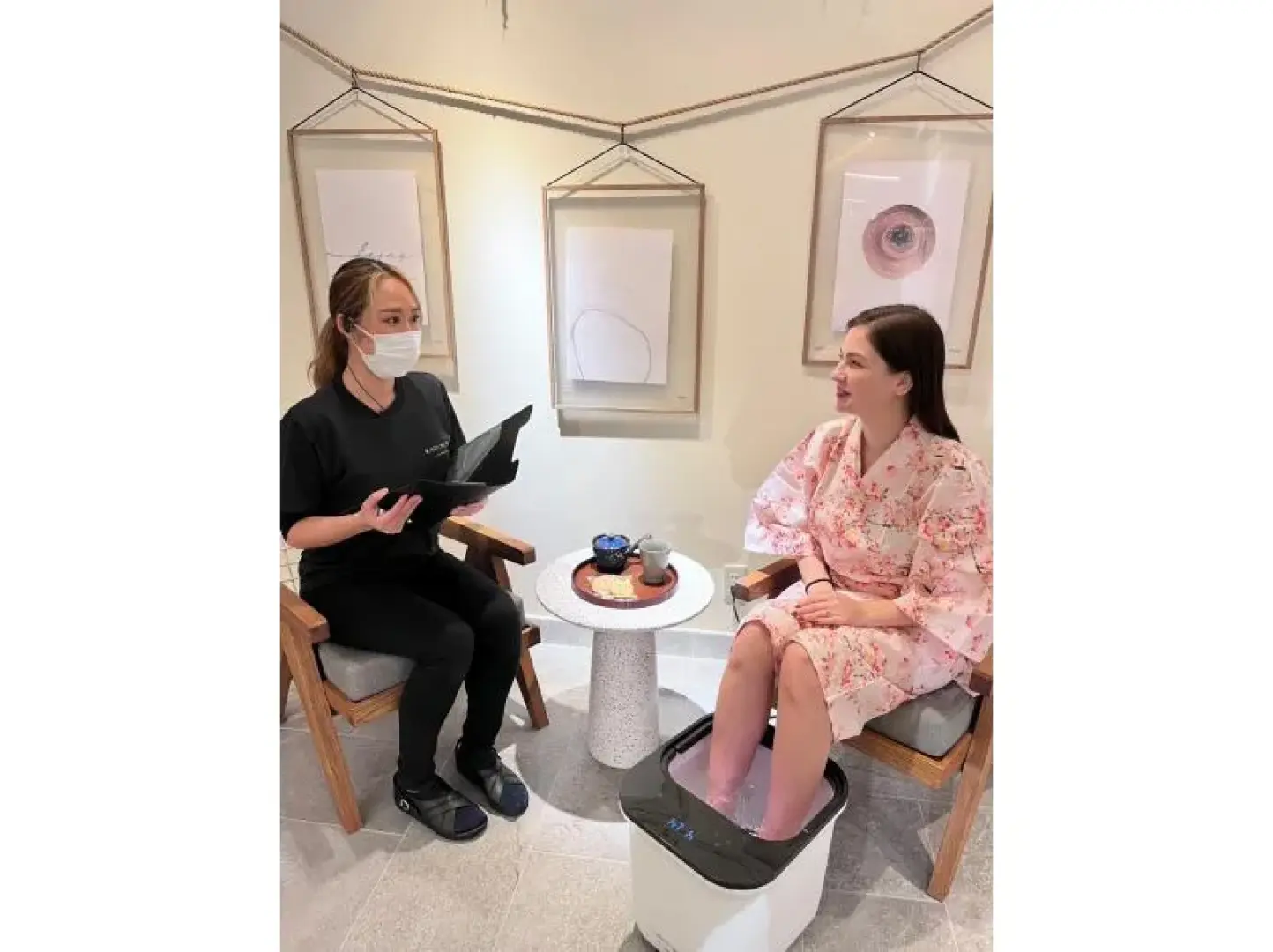 ④ Experience a footbath while counseling. We carefully select bath additives from famous hot spring areas.