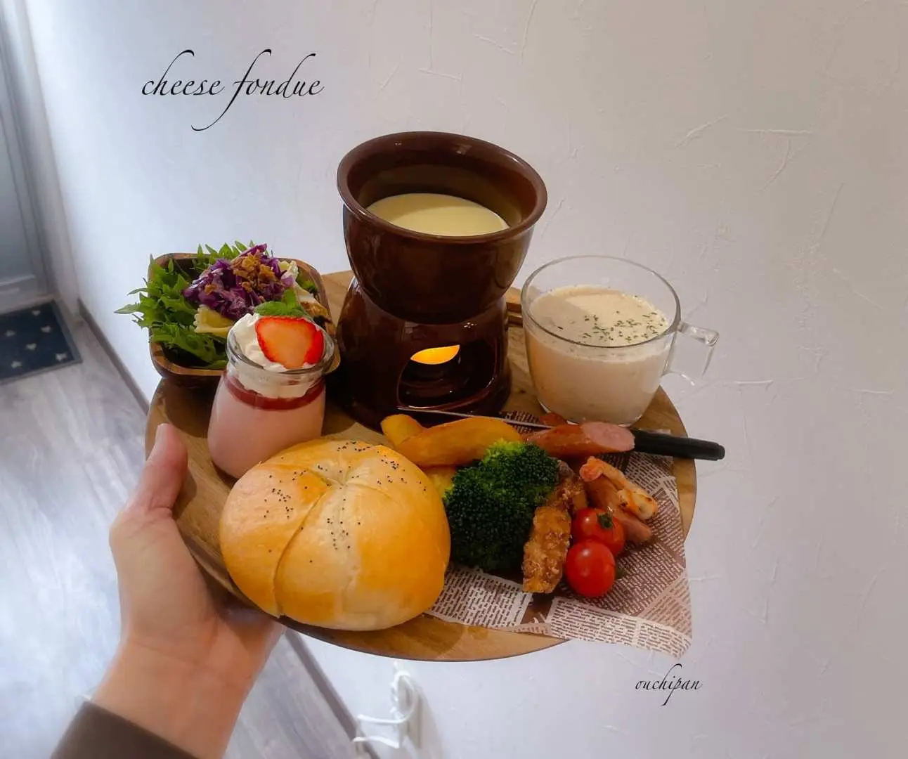 <Green season/Spring-Autumn>
Mushroom ajillo, side dish mini sandwich, sweet mini sandwich, plain bagel, salad, soup, mini dessert, drink
<Winter season/Autumn-Winter>
Cheese fondue, potato, plain bagel, salad, soup, mini dessert, drink
*Please note that times may vary depending on the season.