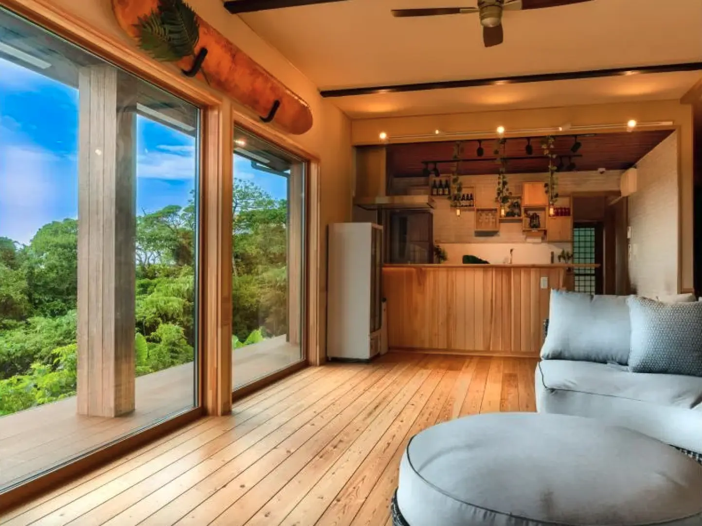 After diving, relax in the ocean-view lounge.