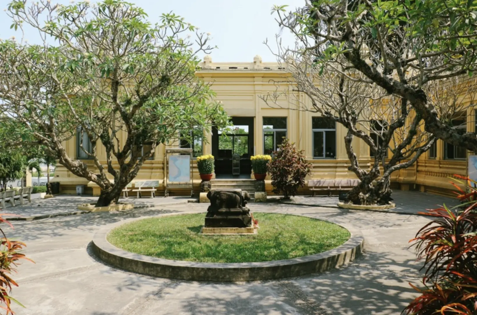 Private Half Day Tour: Exploring Da Nang City, Cham Museum, Han Market, APAC Park, Pink Cathedral & Coconut Coffee at Cong Cafe - Vietnam (Optional English/Korean Tour Guide)