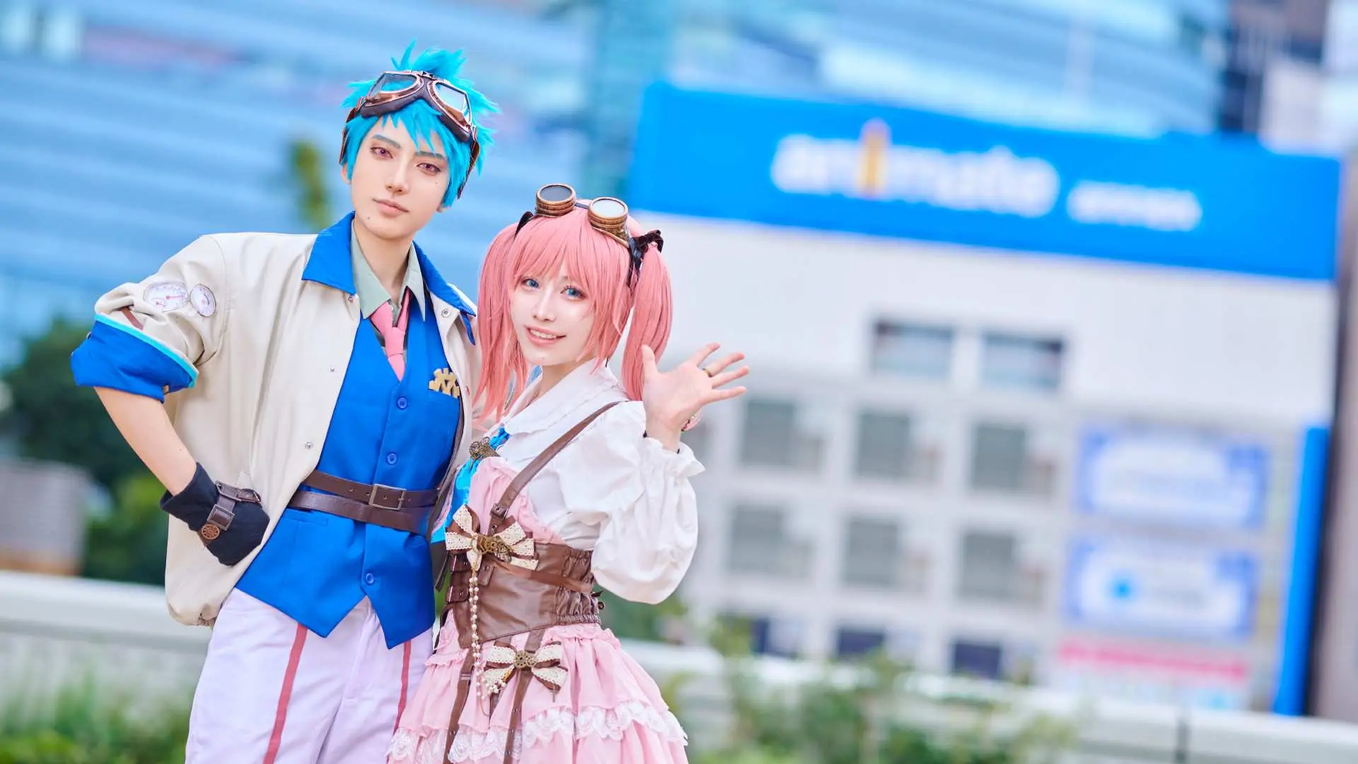 換好衣服後，就可以盡情享受cosplay了。
【日本最大規模的cosplay活動，從cosplay初學者到高手都齊聚一堂！ ]