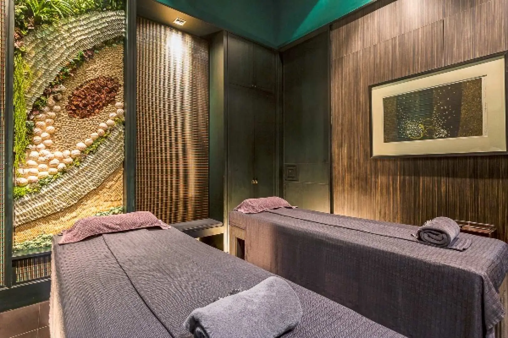 THANN Sanctuary Spa Massage room
