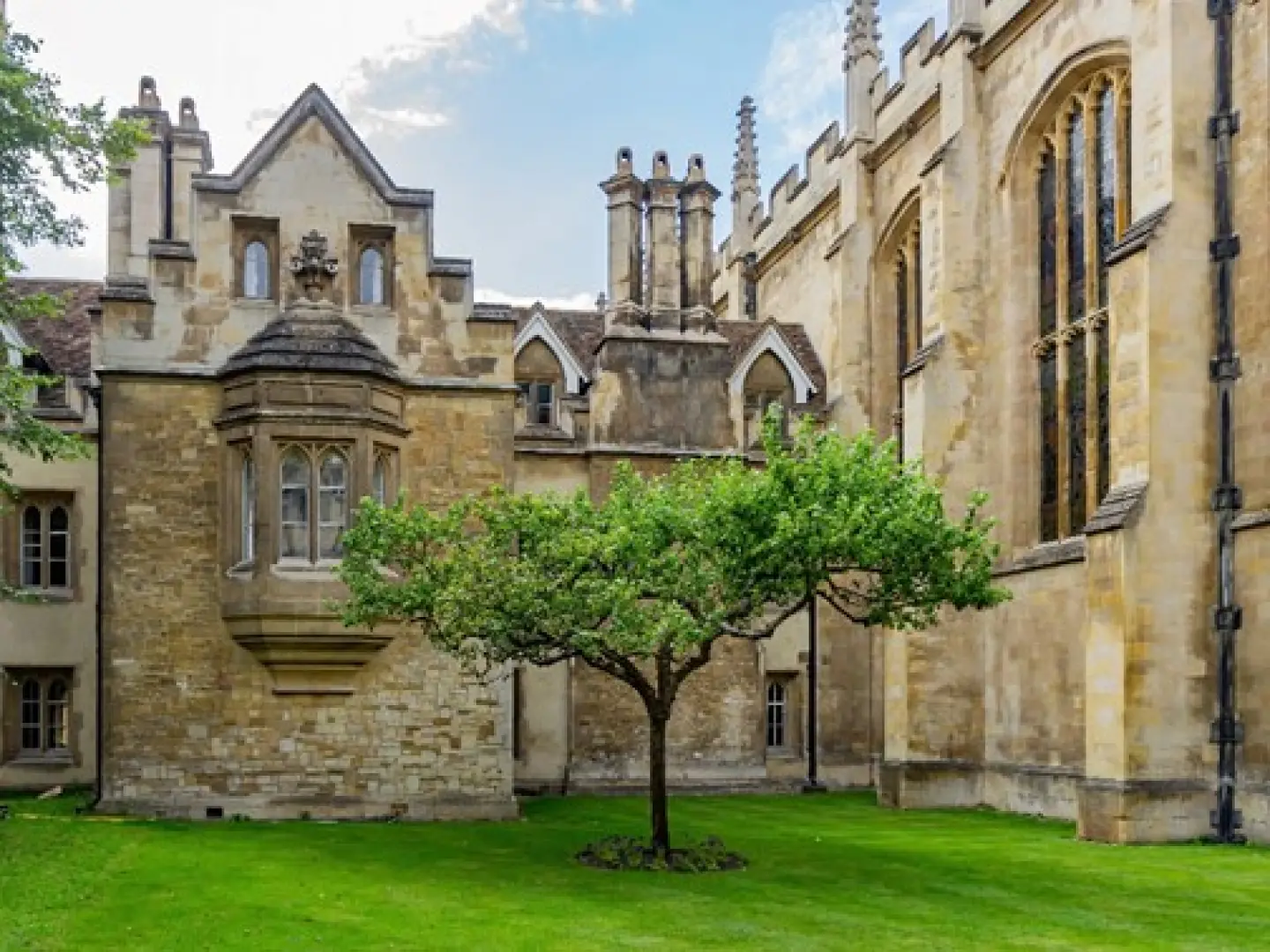 【倫敦〉120公里〉劍橋Cambridge〉入●劍橋大學University of Cambridge〉劍橋撐篙Cambridge Punting〉照●數學橋Mathematical Bridge〉照●國王學院King's College〉照●三一學院Trinity College〉251公里〉約克York】