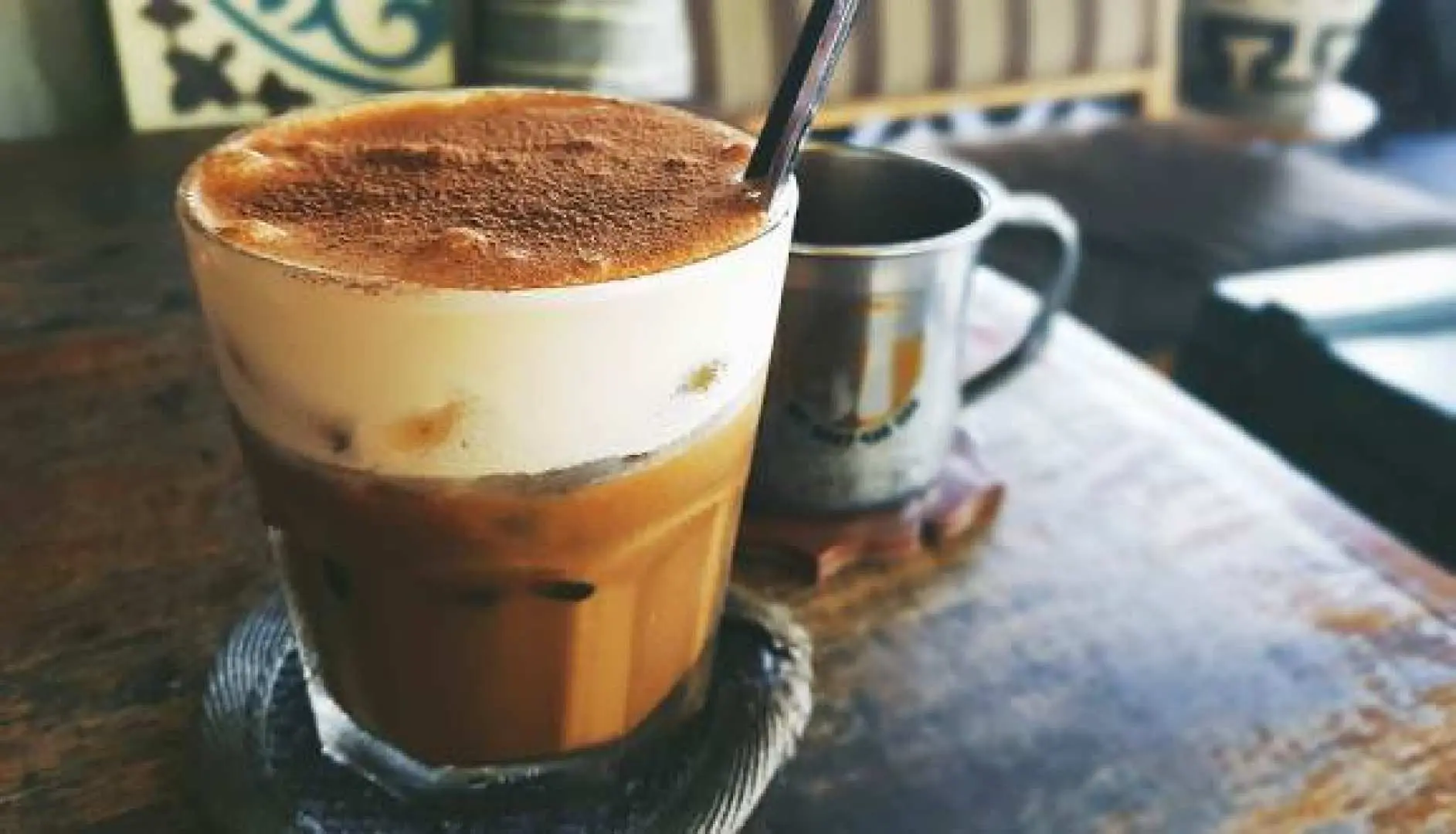 「エッグコーヒー」や「ソルトコーヒー」など、ユニークな淹れ方でお楽しみください。