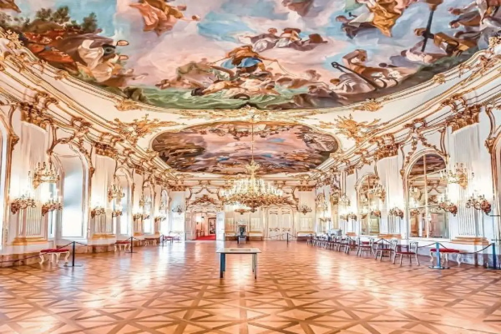 【維也納 Vienna〉入●熊布朗宮Schloss Schönbrunn〉照●維也納市區觀光Vienna City Tour〉照●貝爾維第宮Schloss Belvedere〉入●維也納音樂會Vienna Concert〉維也納 Vienna】