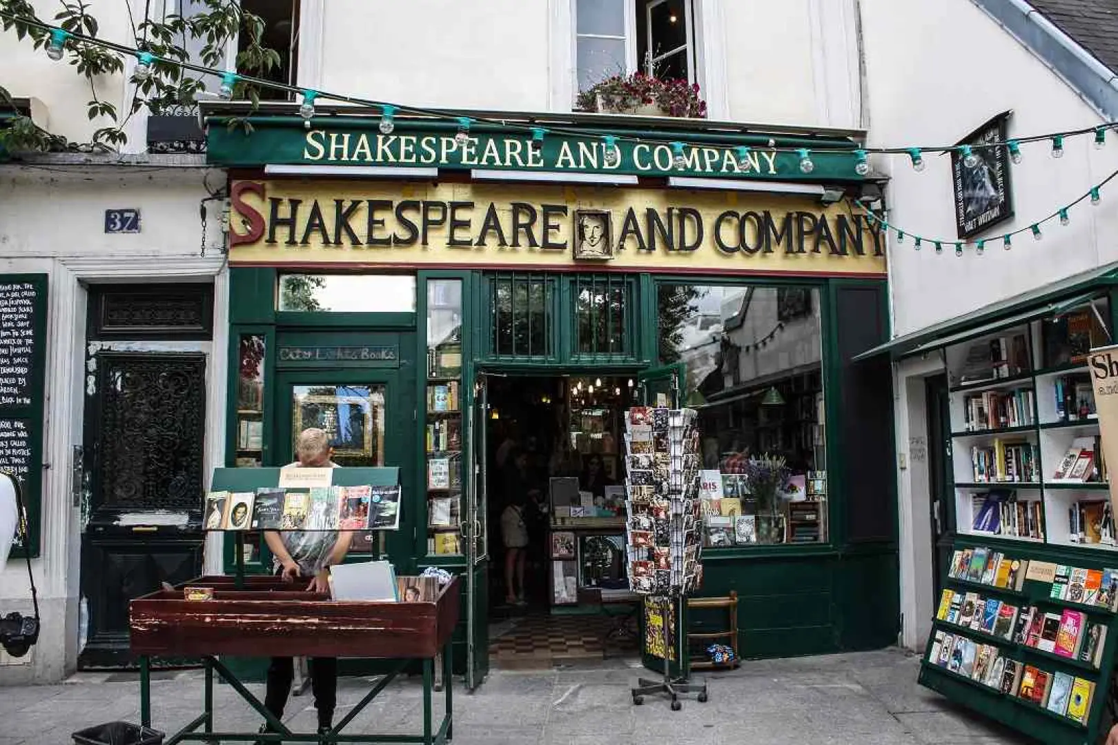 【巴黎〉40公里〉照●蒙馬特Montmartre〉照●聖心堂Sacré-Cœur〉照●愛之牆Wall of Love〉照●左岸Rive Gauche〉照●莎士比亞書局Shakespeare and Company〉溫馨提醒】
