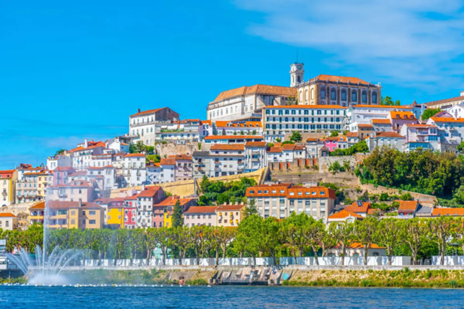 【里斯本〉216公里〉科英布拉Coimbra〉照●科英布拉大學University of Coimbra〉122公里〉波爾圖Porto】