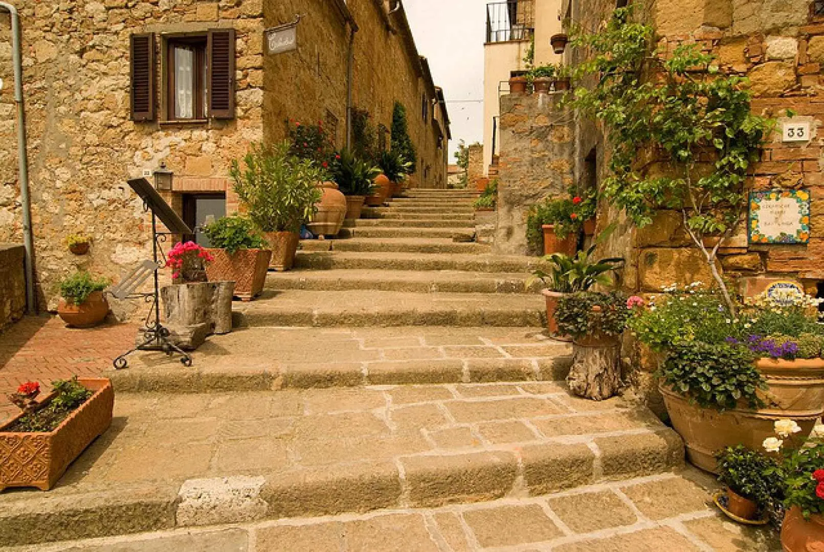 Pienza เป็นที่รู้จักในฐานะ `` หลักสำคัญของชีวิตคนเมืองยุคเรอเนซองส์ ''