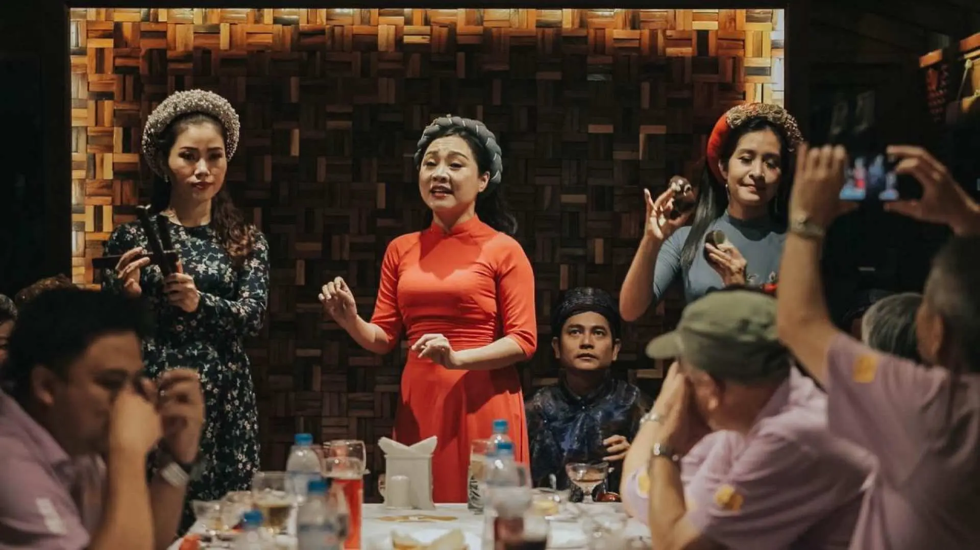 เพลิดเพลินไปกับดนตรีพื้นบ้านเมืองเว้ (Hue)