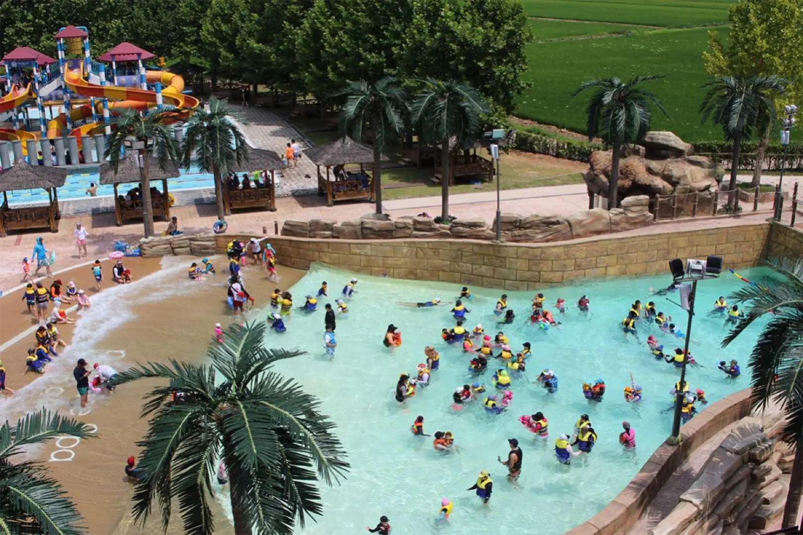 Experience the high-end wave pool