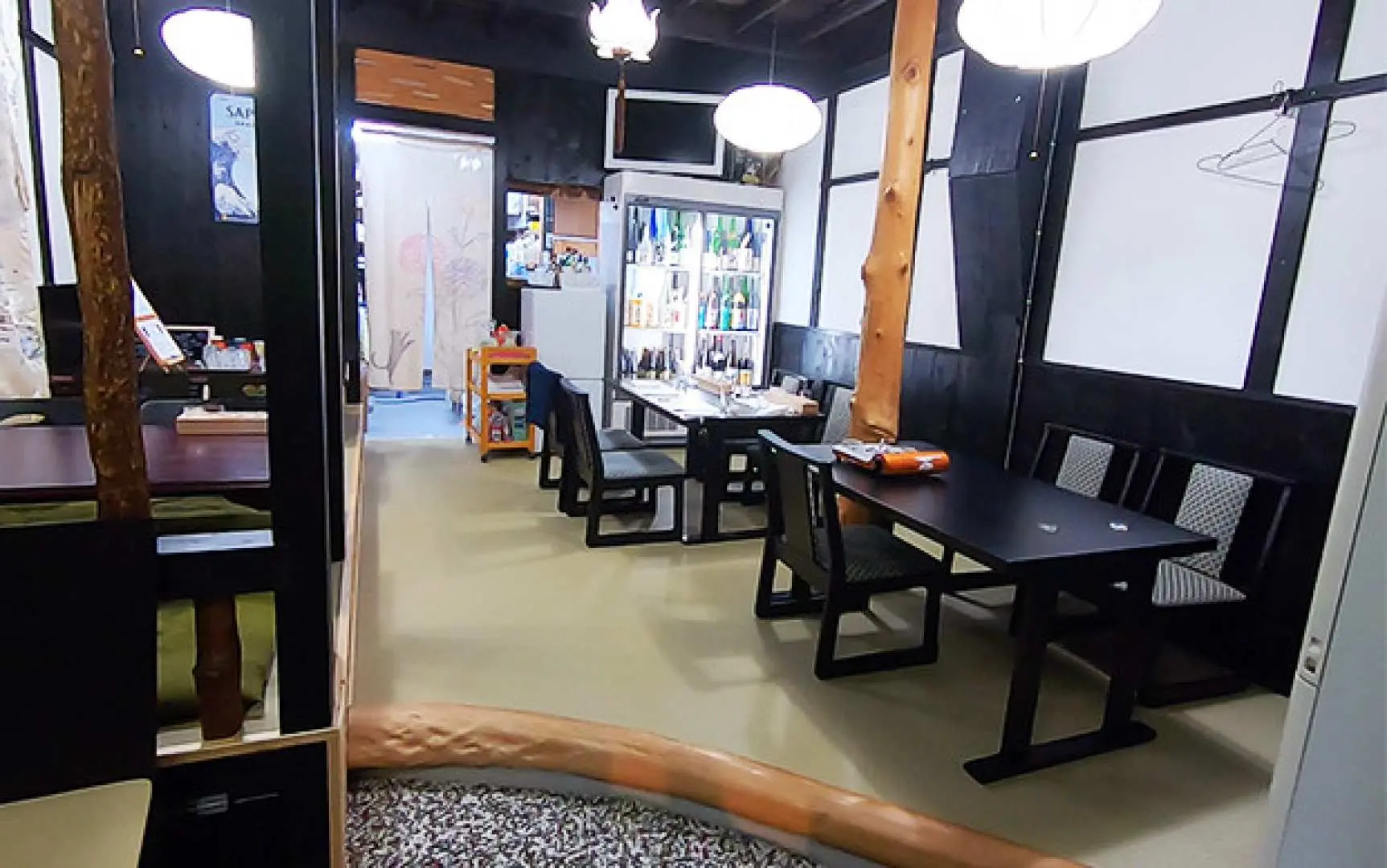 和の趣あふれる店内