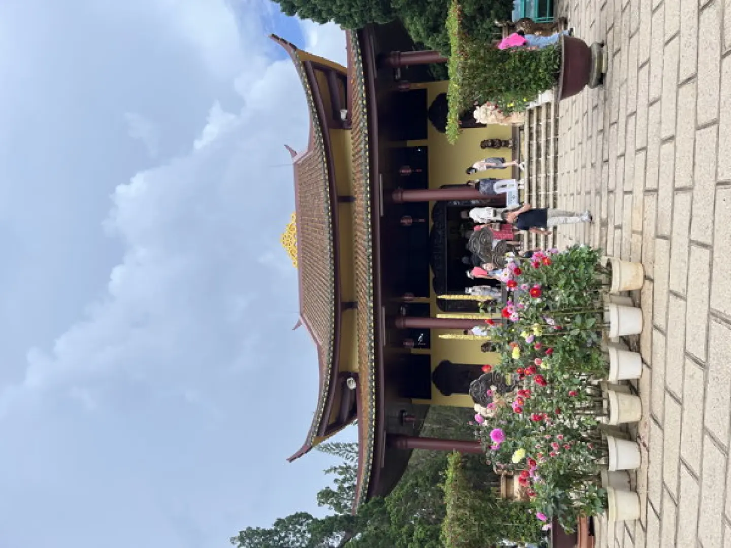【大叻〉大叻泥塑藝術公園〉入●達坦拉瀑布(贈來回軌道滑車)〉入●竹林禪寺〉春香湖〉大叻夜市(贈送每人豆漿乙杯)】