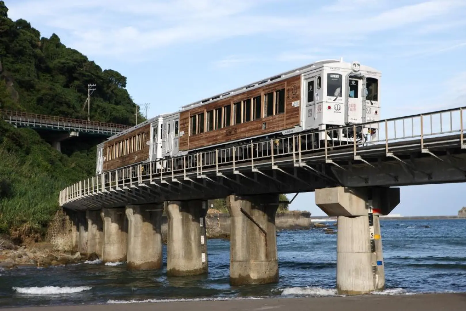 【照●霧島神宮〉照●飫肥城下町散策〉入●JR山幸海幸列車〉入●AEON MALL永旺夢樂城購物中心〉宮崎温泉】