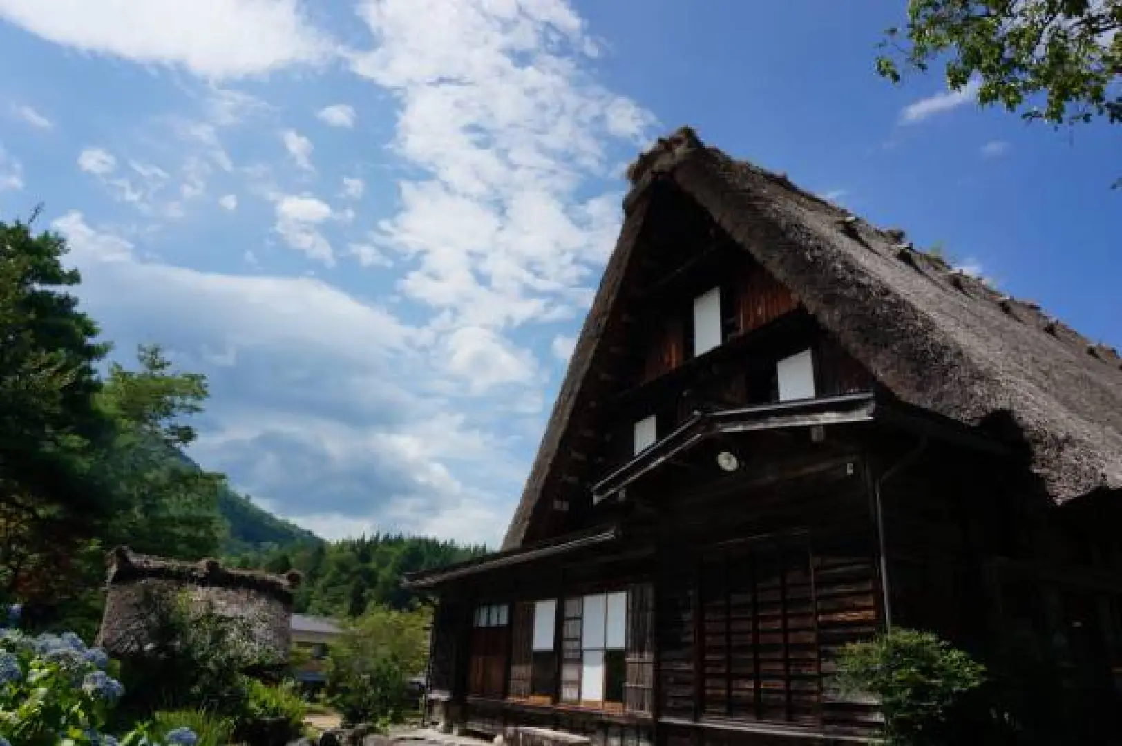 【入●世界文化遺產－白川鄉合掌村、童話薑餅屋街道〉入●合掌造古民家〉入●三井OUTLET PARK北陸小矢部】