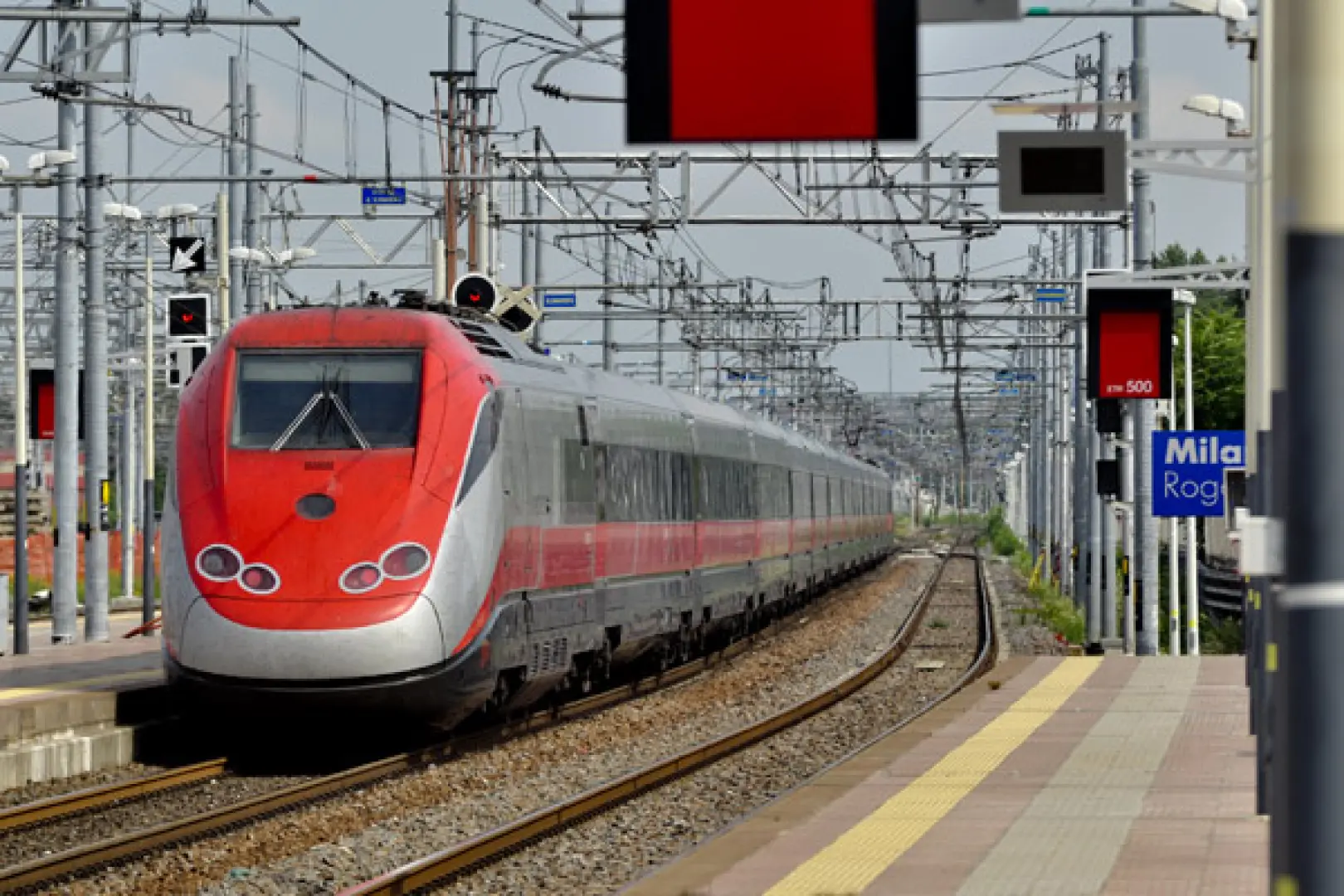 【佛羅倫斯〉入●義大利高速列車〉照●羅馬假期古城巡禮Roma〉入●鬥獸場Colosseum(含門票)〉羅馬】