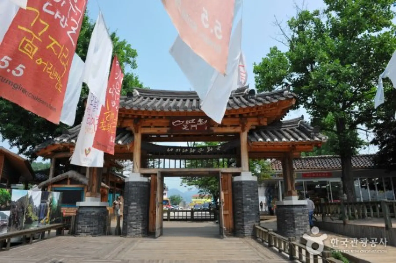 【飯店〉入●昭陽江SKYWALK天空步道〉入●南怡島〉韓式汗蒸幕體驗〉飯店】