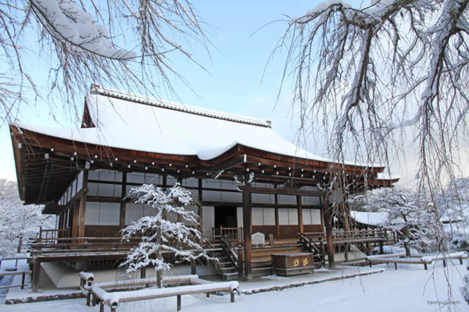 【入●金閣寺〉入●嵐山渡月橋〉入●嵐山竹林之道〉入●野宮神社〉入●天龍寺〉入●有馬溫泉老街散策】
