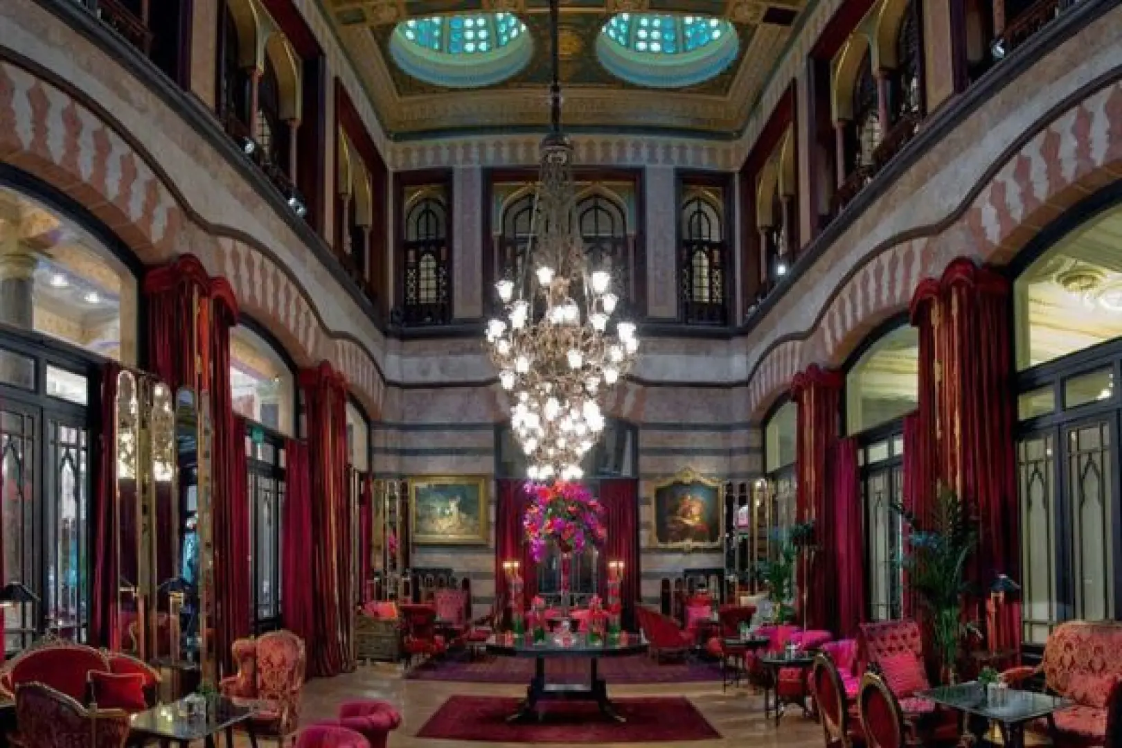 【伊斯坦堡Istanbul〉照●奧塔寇伊Ortaköy〉照●加拉達港區Galata Port〉入●米其林指南-佩拉宮殿下午茶Pera Palace Afternoon Tea〉照●塔克辛廣場Taksim Square】