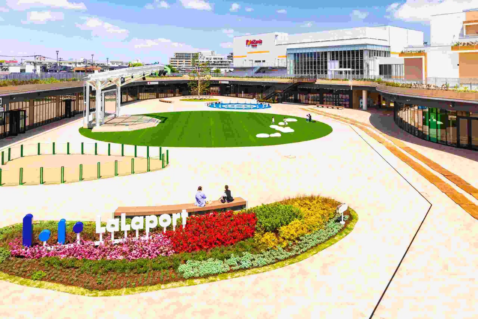 【照●日田豆田町懷舊老街〉入●光伸免稅店〉照●糸島櫻井二見浦夫妻岩〉入●福岡LaLaport購物中心(限定1:1 鋼彈模型朝聖)】
